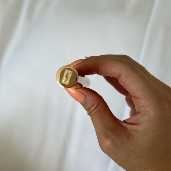 YSL Touche Éclat Awakening Concealer Click Pen- 2 Luminous Ivory - Picture 12 of 12